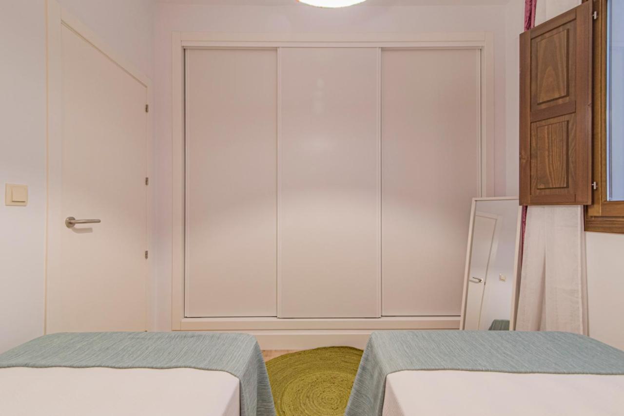 Apartament Qh Plaza De La Trinidad Grenada Zewnętrze zdjęcie