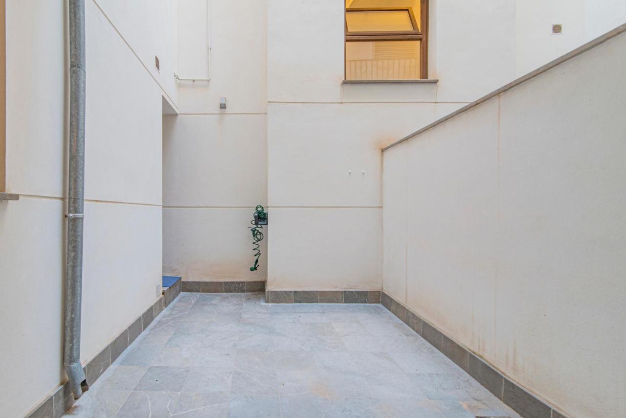 Apartament Qh Plaza De La Trinidad Grenada Zewnętrze zdjęcie
