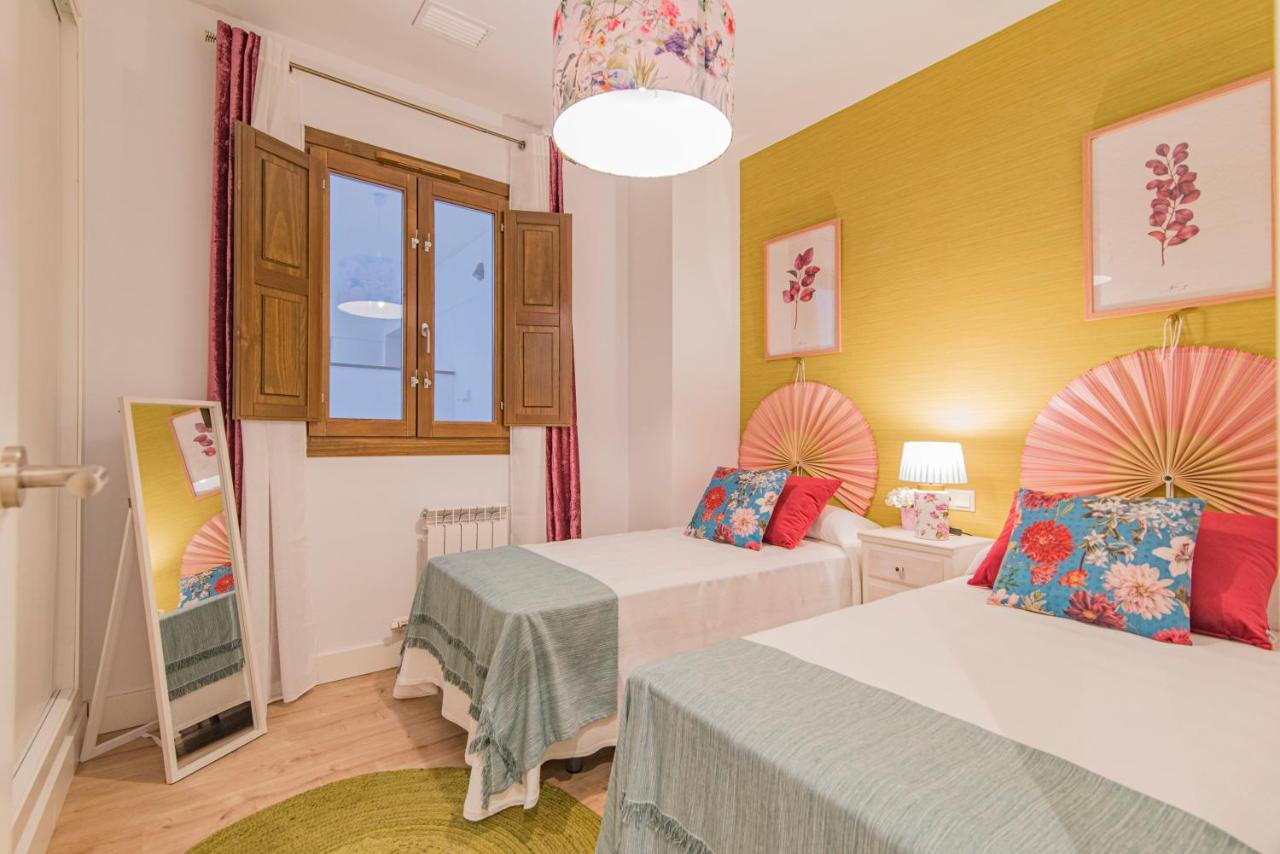 Apartament Qh Plaza De La Trinidad Grenada Zewnętrze zdjęcie