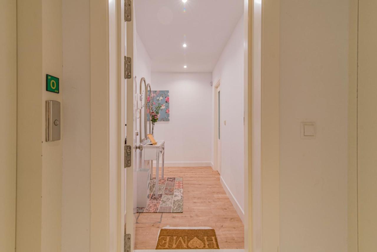 Apartament Qh Plaza De La Trinidad Grenada Zewnętrze zdjęcie