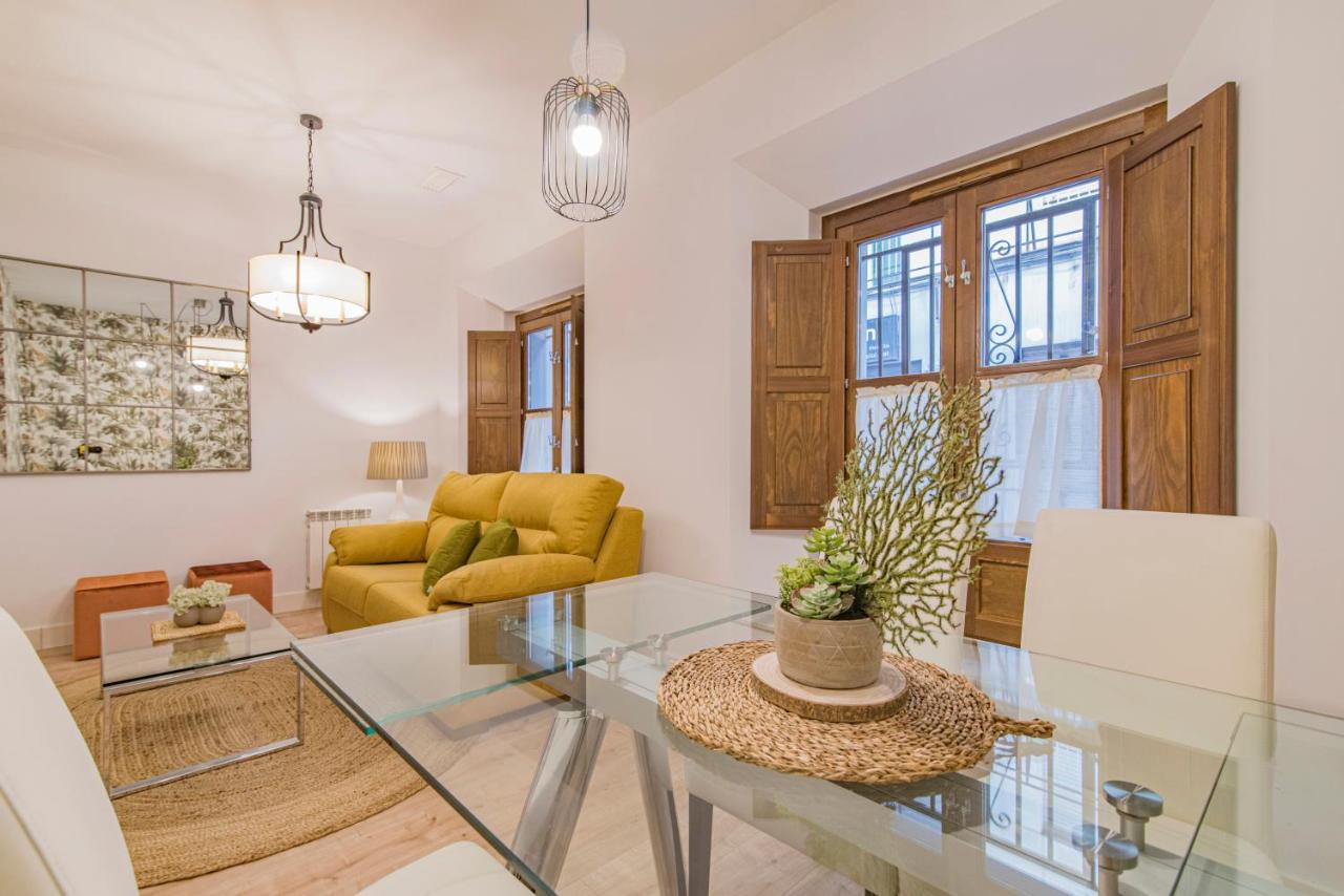 Apartament Qh Plaza De La Trinidad Grenada Zewnętrze zdjęcie